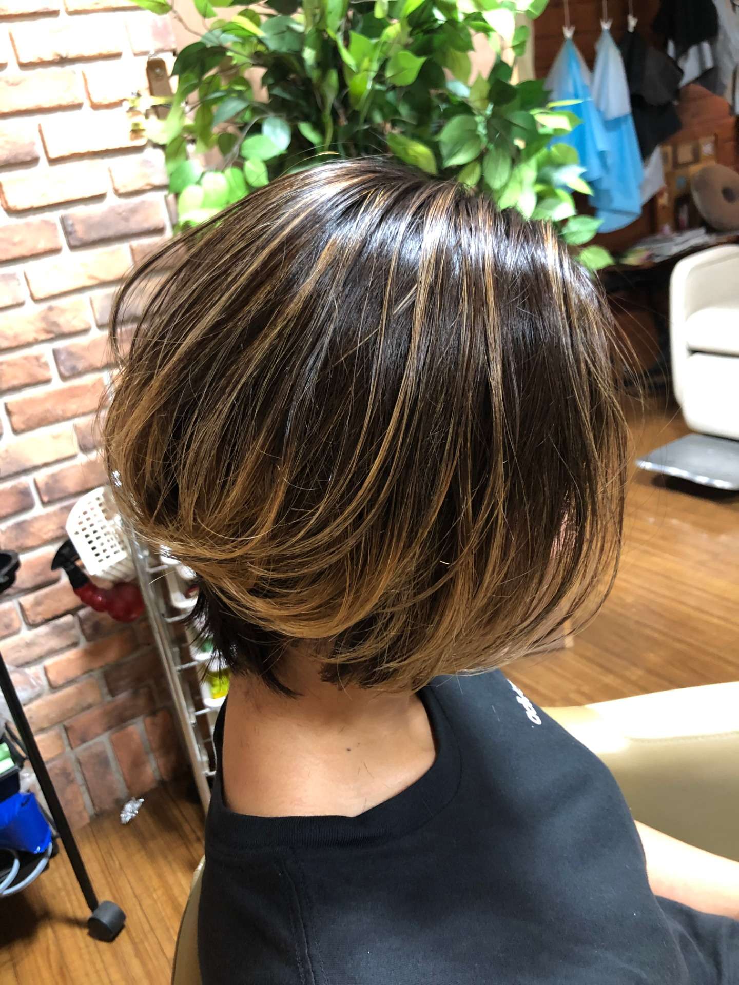 バレイヤージュとグラデーションボブ